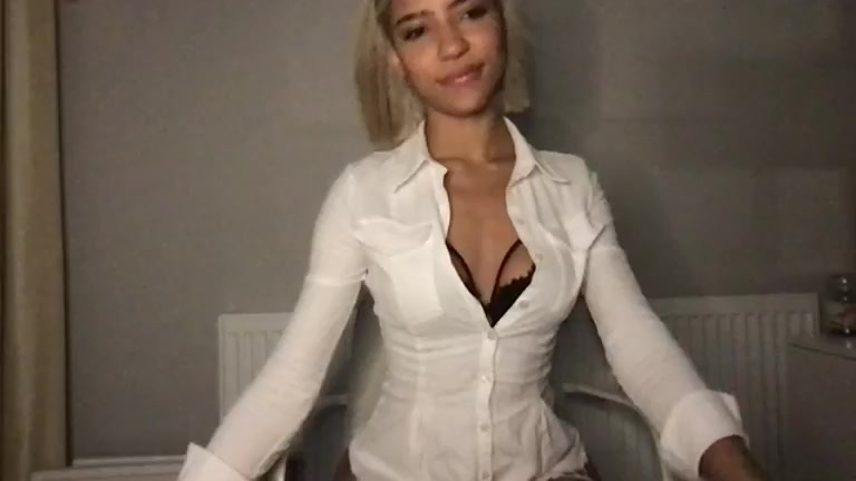 BlondieArabella From Streamate Featuring Big Tits, Big Ass, Solo, White 2024-07-21_20-18-43