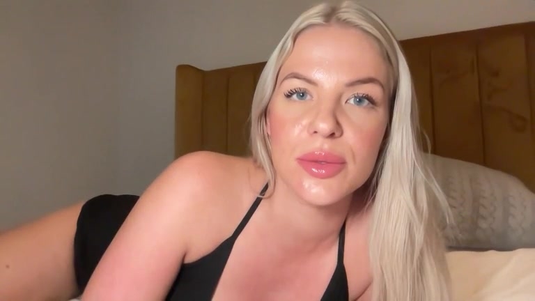 Roxylovexo From Streamate Featuring White, Big Tits, Big Ass, Shaved, Solo, Blonde 2024-07-17_16-54-10